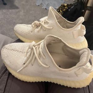 Yeezy 350 V2 White